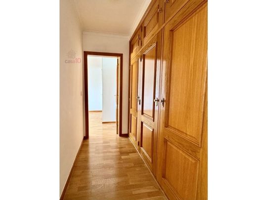3 room luxury Apartment for rent in Cascais e Estoril, Portugal - Photo 1