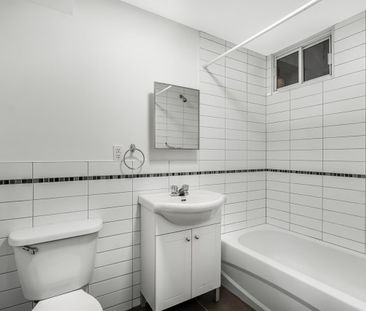 Renovated And Sunny Studio Unit - 4615-4625 Bourret Avenue, Montréal - Photo 1