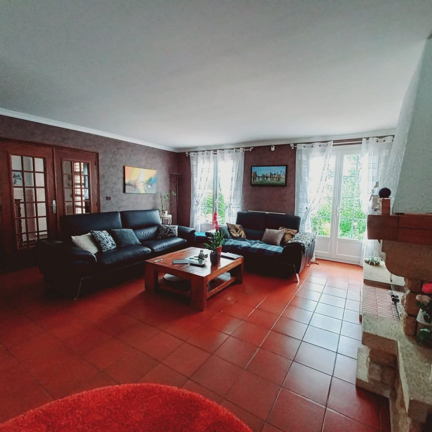 Location Maison 5 pièces 142m² ARPAJON 91290 - Photo 1