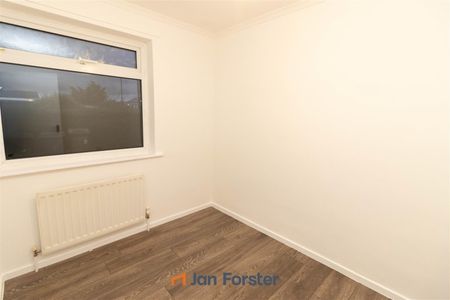 2 Bedroom Flat - Ground Floor - Photo 2