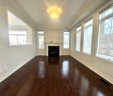 For Lease - 1306 Blencowe Crescent, Newmarket, Ontario - Photo 2