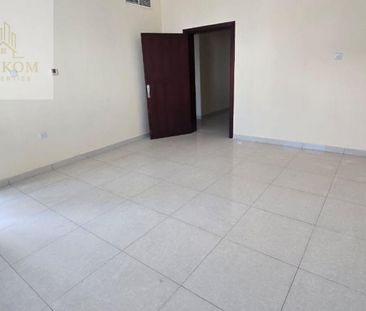 Two balconies, built-in cabinets, spacious rooms - Photo 6