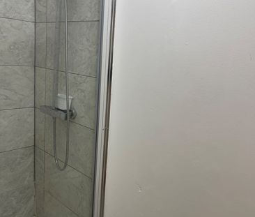 Studio Flat, Coburg Crescent, SW2 - Photo 3