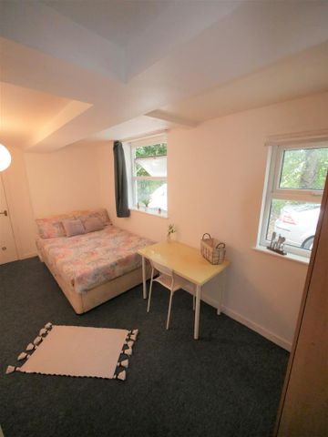 The Mount, Bournemouth, BH1 - Photo 3