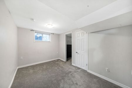 For Lease - 7 Oakley Park Square, Barrie, Ontario - Photo 5