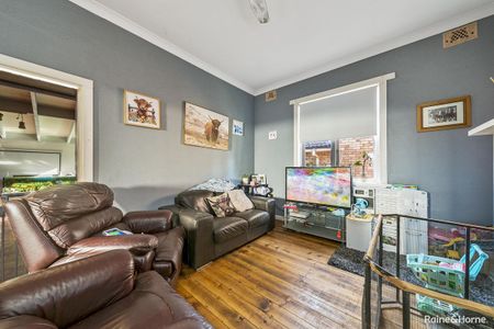 Charming brick home close to Town - Photo 3