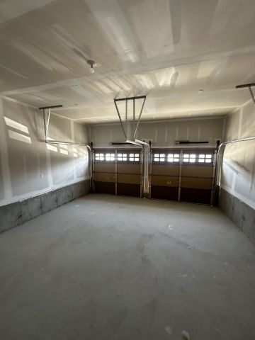 For Lease - 1174 Wilmington Avenue, Oshawa, Ontario - Photo 2