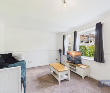 2 bedroom Flat To Let - Photo 1