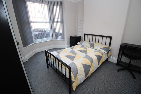 32 Foster Street - Photo 4