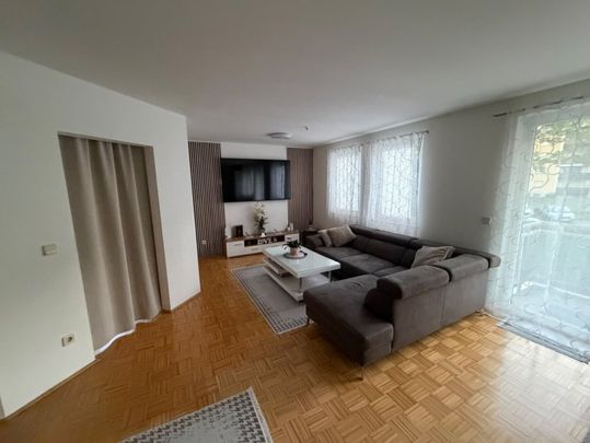 Schöne 2,5 Zimmer Wohnung in Villach - ruhige Lage mit Balkon und Carport - Foto 1