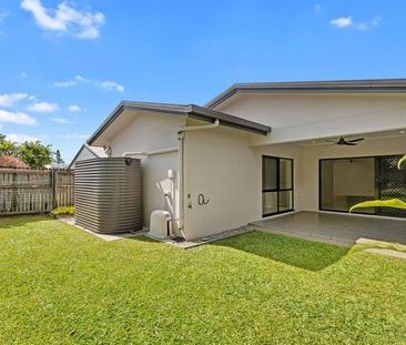 SPACIOUS FAMILY HOME IN SOUGHT AFTER LOCATION! - Photo 3