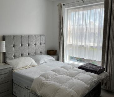 1 bedroom in a house share to rent - Photo 2