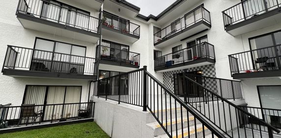 Renaissance On Shaw - Photo 2