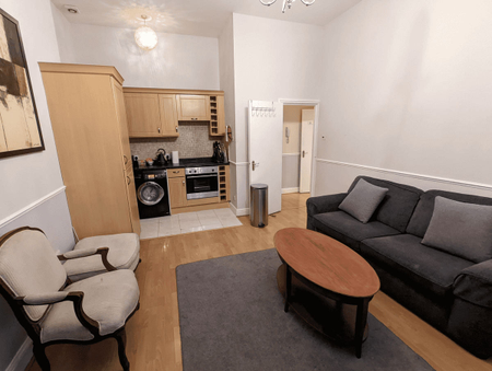 Castletown Road, London, W14 - Photo 2