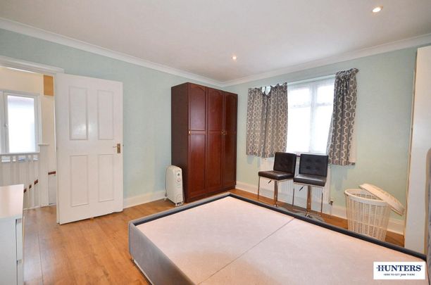 Reeves Avenue, Kingsbury, London, NW9 8LN - Photo 1