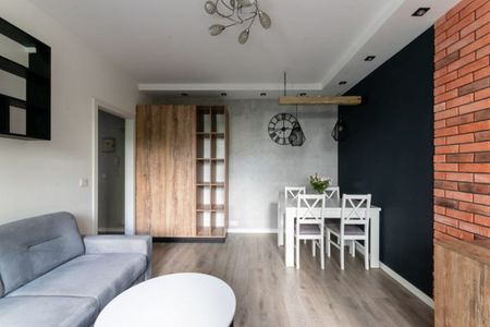Ładne mieszkanie z ogródkiem i oddzielną kuchnią 48 m² - Photo 2