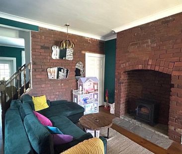 3 bedroom semi-detached house to rent - Photo 1