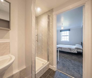 42, Phoenix Boulevard - Photo 2