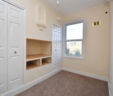 4 bedroom terraced house to rent - Photo 6