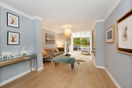 Ovington Square, Kensington and Chelsea, London, SW3 - Photo 3