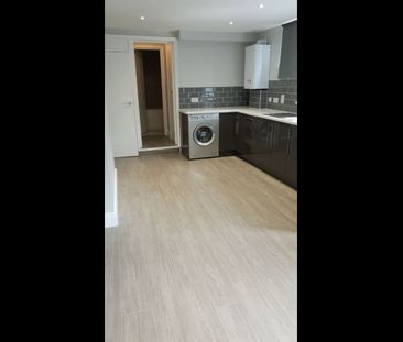 Studio Flat, Lodge Road/Mayday Road, CR0 - Photo 5