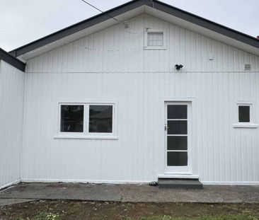 Taihape - Three Bedroom - Photo 2