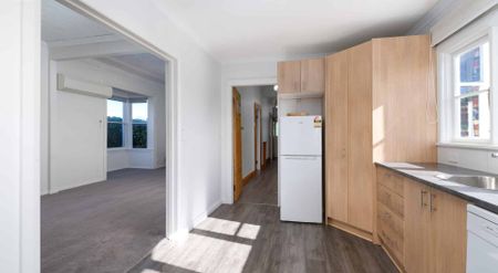 Warm, Stylish, and Spacious - Photo 3