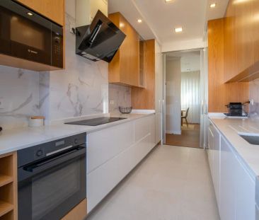 3-bedroom apartment for rent in Lisbon, bills included - Photo 1