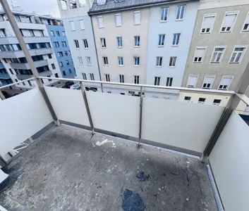 Charmante 1-Zi-Wohnung mit Balkon in 1100 Wien, U-Bahn-Nähe, gepflegt & modern! - Photo 2