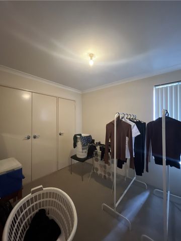 Secure modern villa in Midland! - Photo 4