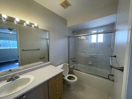 For Lease - 111 Athabaska Road, Barrie, Ontario - Photo 5