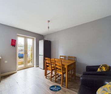 5 bedroom townhouse to rent - Photo 4