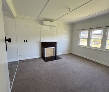 Centrally Located House - Photo 4