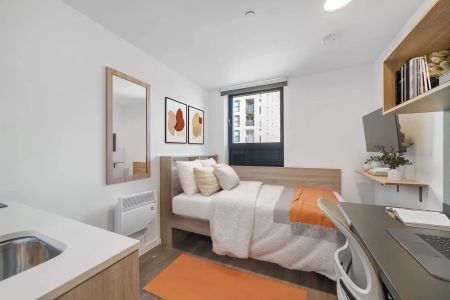 Bronze Studio - Photo 5