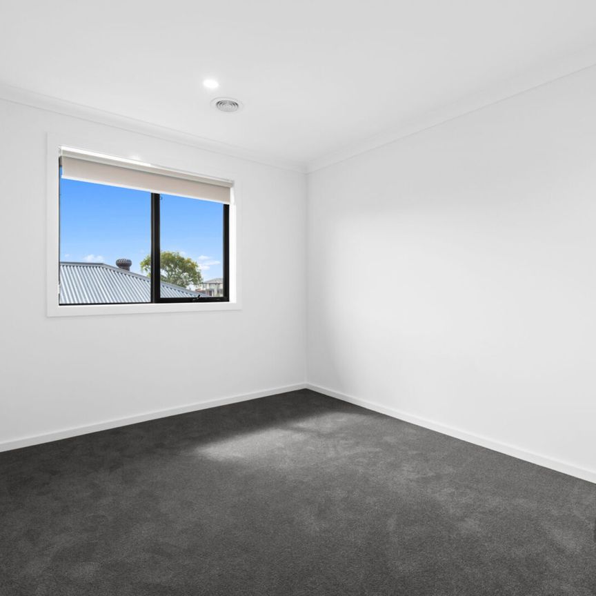 Impressive Family Residence in the Heart of Donnybrook - Photo 1