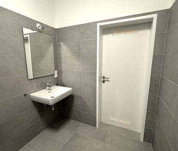 Provisionsfrei: Unbefristeter 42m² Erstbezug mit 2 Zimmern Nähe U3 ... - Photo 2