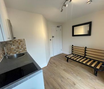 Studio to rent - Photo 5