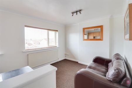 Ringwood Grove, Sothall, S20 - Photo 3