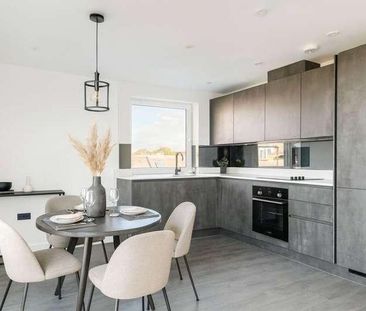 West Byfleet, Surrey, KT14 - Photo 4