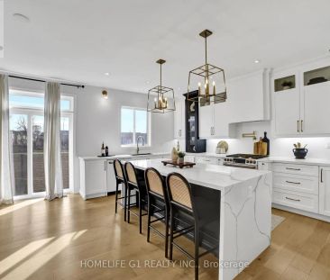 24 CESAR PLACE - Photo 1