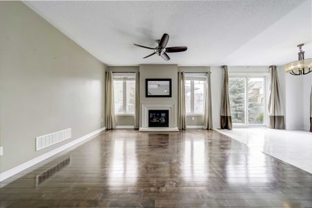 For Lease - 2 Bowkett Drive, Richmond Hill, Ontario - Photo 4