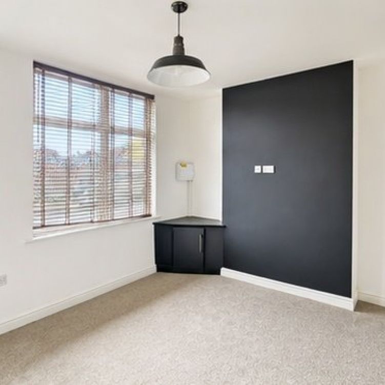 2 bed Terraced - To Let - Photo 1