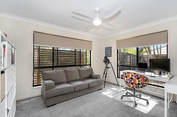 Specious Coomera Waters Family Home - Photo 1