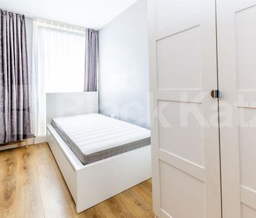 Fantastic spacious three bed mins to UCL, SOAS, Regents Park and tube - Photo 3