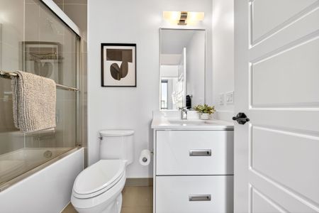 For Lease - 415 Sea Ray Avenue Unit# 435, Innisfil, Ontario - Photo 4