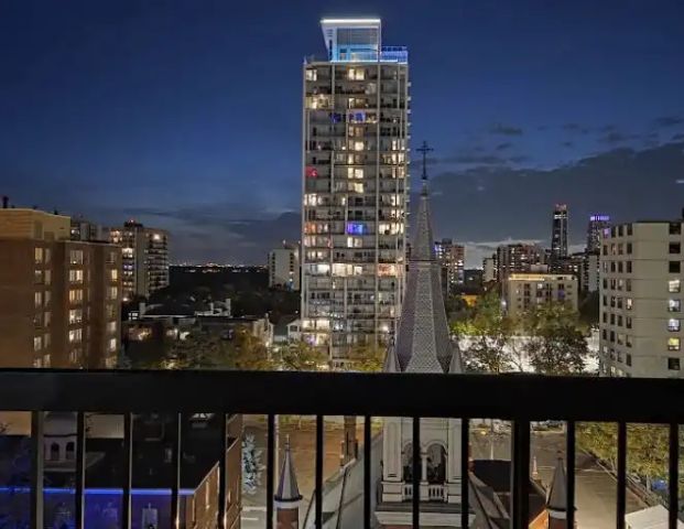 10th floor west facing 2 bedroom,2bathroom,2stall underground parking in Oliver. | 1005 - 9917 110 St NW, Edmonton - Photo 1