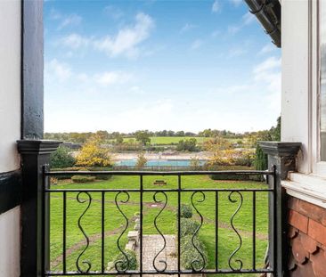 A five bedroom detached property situated within the Village of Ber... - Photo 2