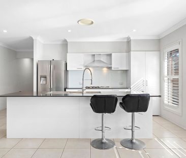 READY TO MOVE IN Single Level Four Bedroom Residence Close to All A... - Photo 4