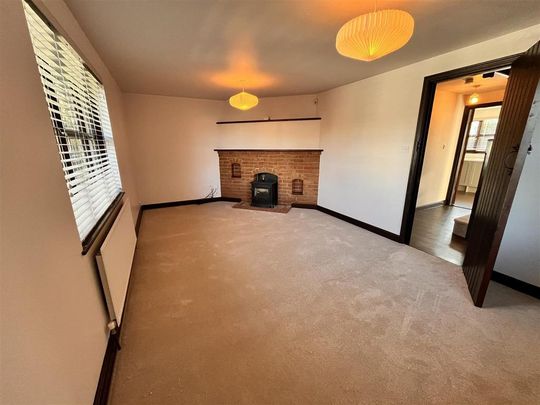 3 bedroom detached house to rent - Photo 1