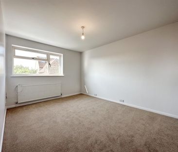 Gotherington, Cheltenham GL52 9EP - Photo 2